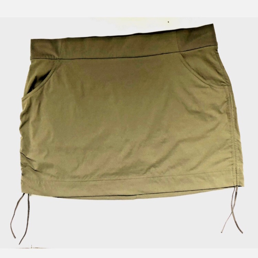Columbia Anytime Casual Skort womens sz 2XL Ruched Stretched Pockets Sage Green